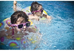 Tips om een te gekke zomerse poolparty te organiseren